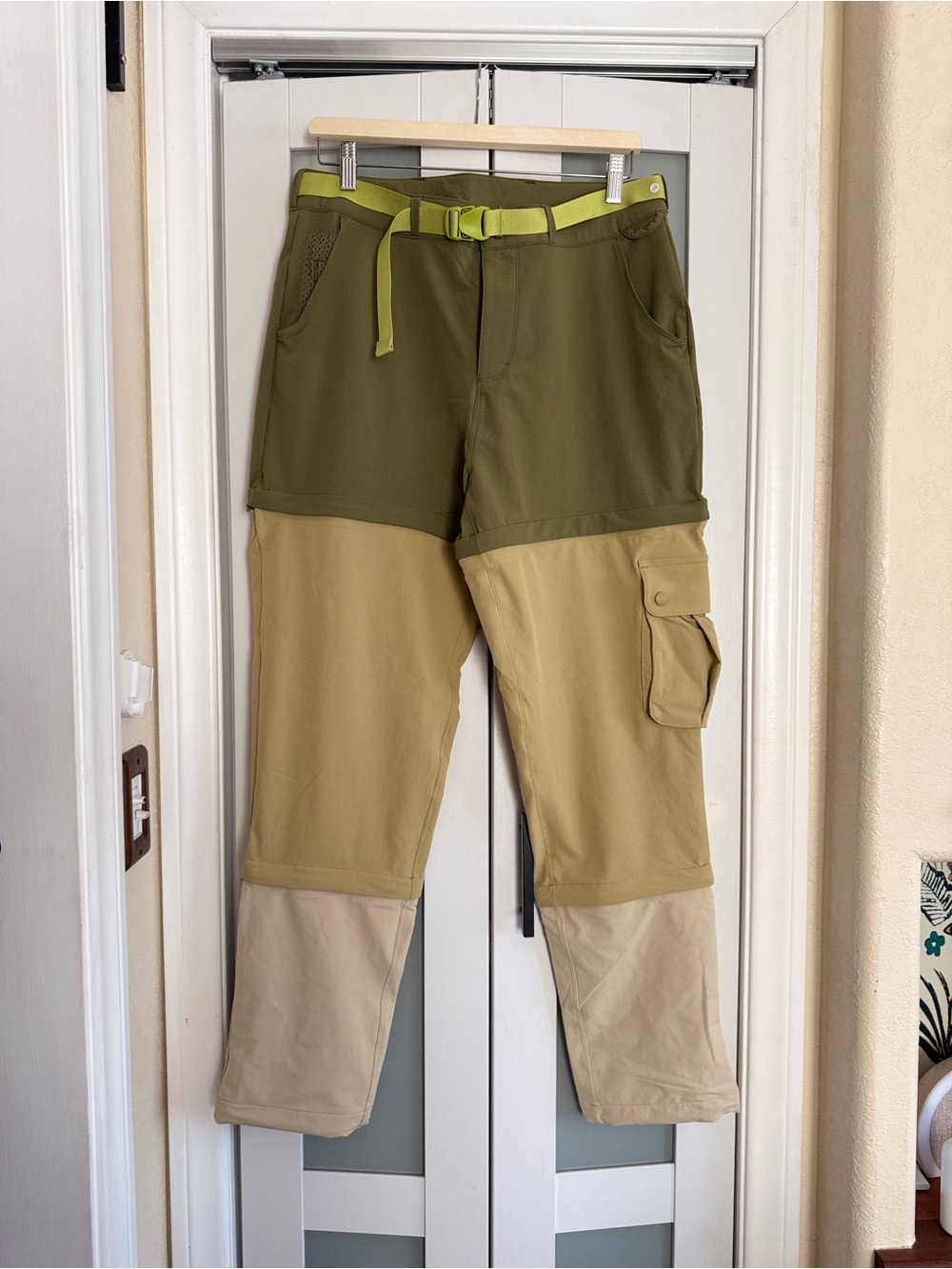 Outdoor Voices RecTrek Zip-Off Convertible Cargo Hiking Pants Olive Women L NWT - Picture 4 of 16